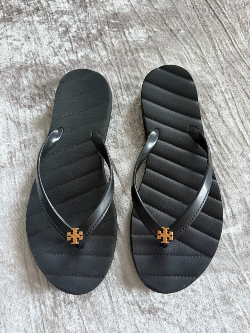 tory burch black kira flip flops